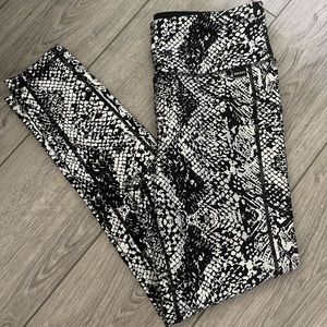 DKNY Sport 7/8 leggings snake print medium